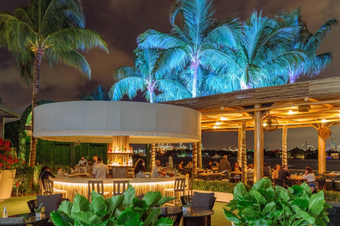waterfront restaurants in miami, miamicurated